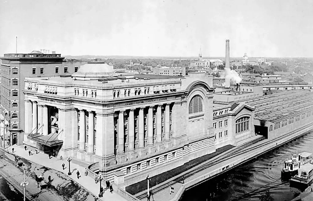 grand trunk station from post office 1910s